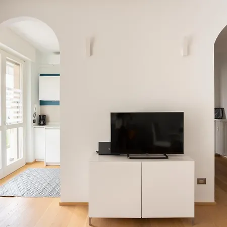 Suite 51 Appartamento Con Terrazzo A 50 Mt Dal Lago - Private Parking (Adults Only) Arona Exterior foto