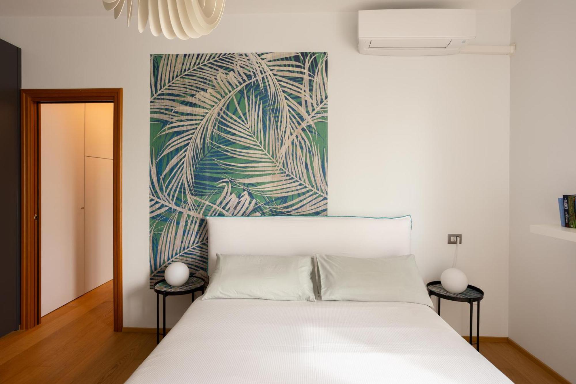 Apartment 51 Con Terrazzo A 50 Mt Dal - Private Parking (adults Only) *